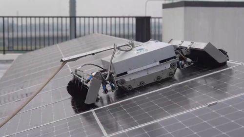 智鑫航滾輪導(dǎo)軌在光伏清潔機(jī)器人上的使用 智鑫航滾輪導(dǎo)軌在光伏清潔機(jī)器人上的使用